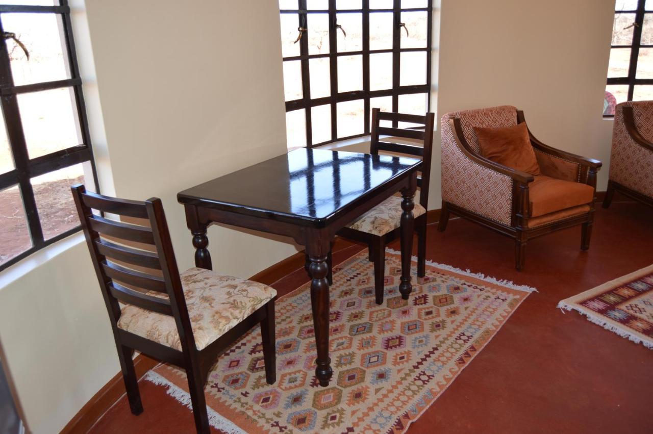 Wild Amboseli Ndovu Cottage. エクステリア 写真