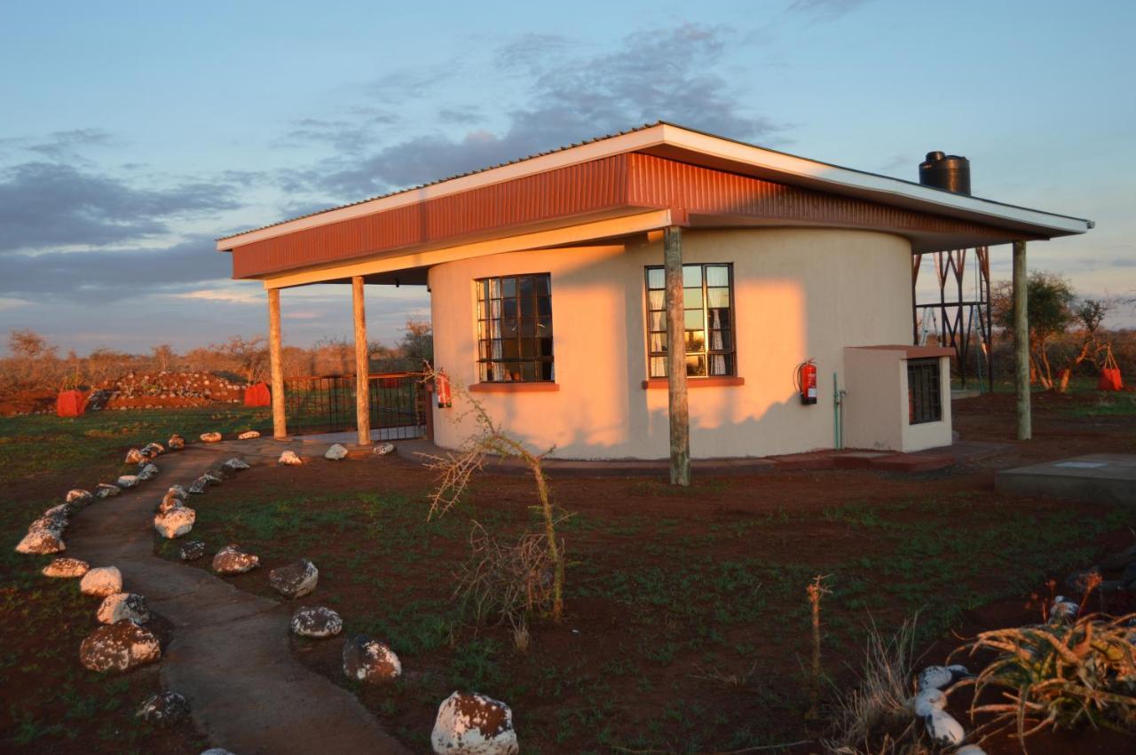 Wild Amboseli Ndovu Cottage. エクステリア 写真