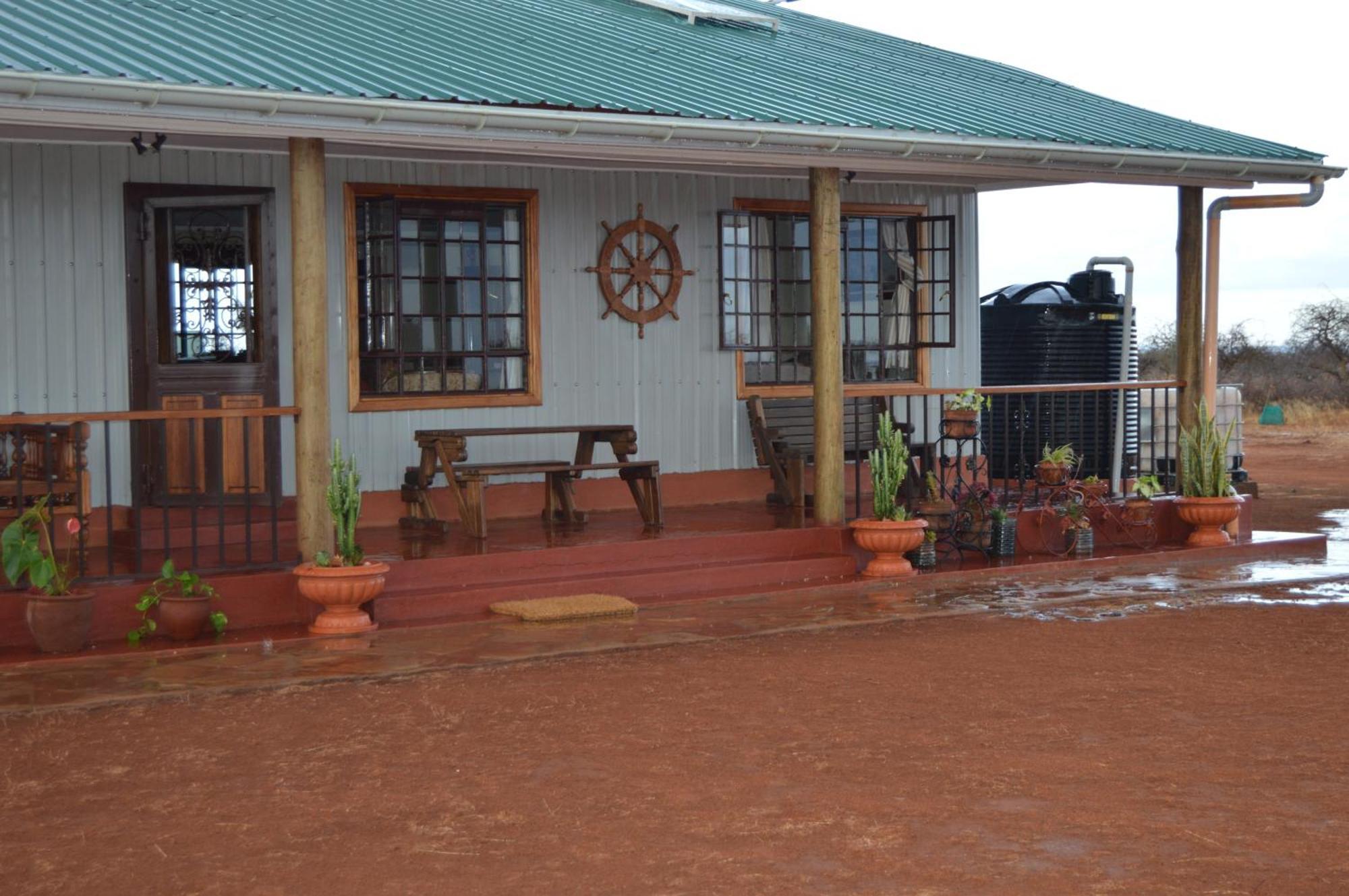 Wild Amboseli Ndovu Cottage. エクステリア 写真